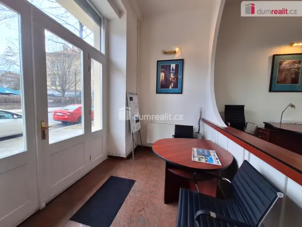 Pronájem kanceláře, Praha, Bubenečská, 51 m2