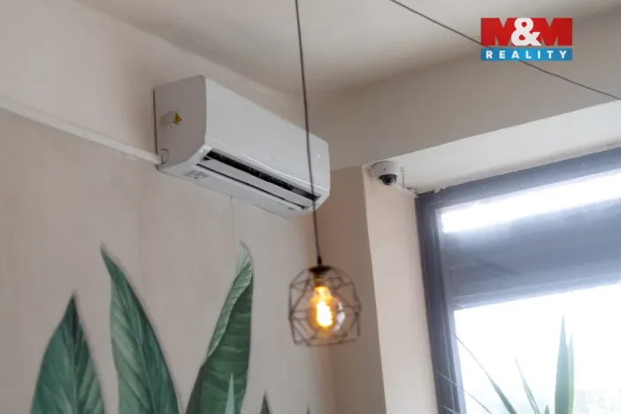 Prodej obchodního prostoru, Ostrava - Poruba, Hlavní třída, 69 m2