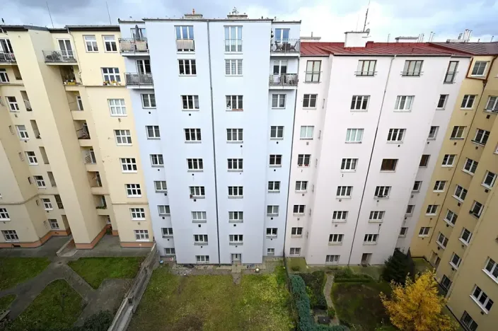 Pronájem bytu 2+kk, Praha - Holešovice, U garáží, 45 m2