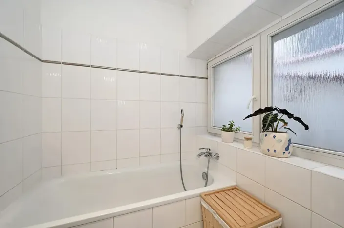 Pronájem bytu 2+kk, Praha - Holešovice, U garáží, 45 m2