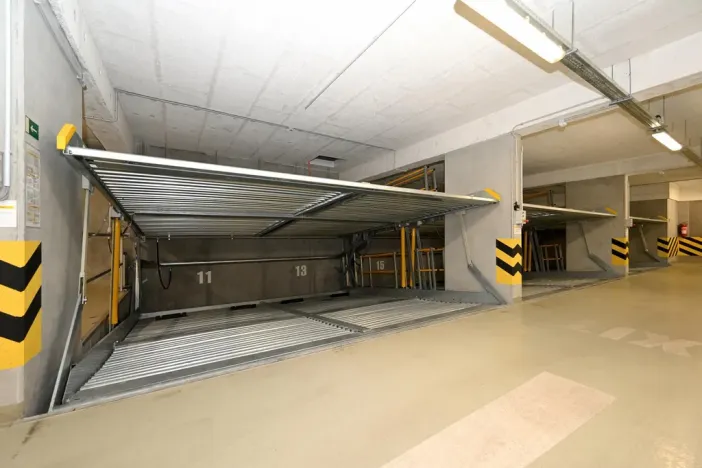 Pronájem bytu 1+kk, Praha - Liboc, Evropská, 51 m2