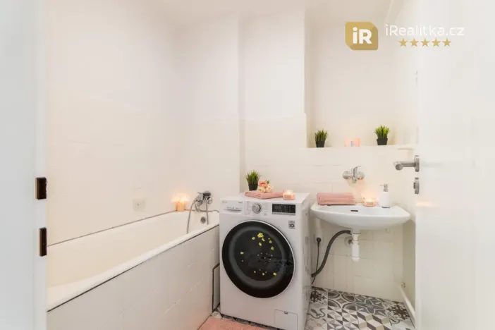 Prodej bytu 3+1, Pardubice - Bílé Předměstí, Ke Kamenci, 73 m2