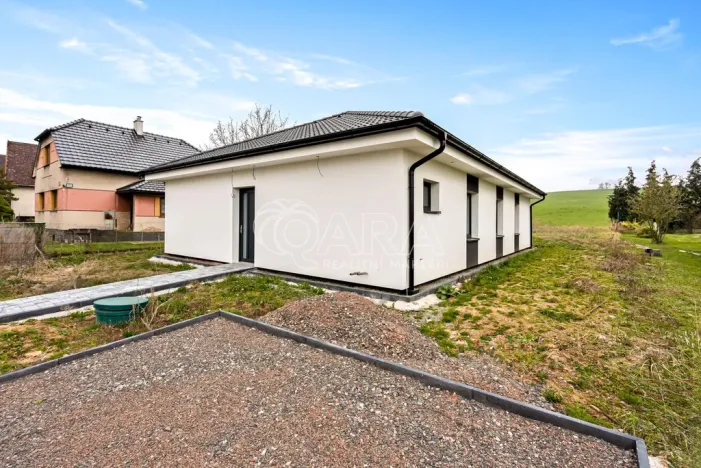 Prodej rodinného domu, Kozárovice, 120 m2