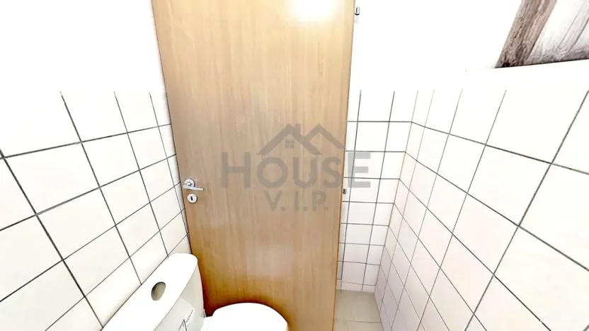 Pronájem obchodního prostoru, Praha - Kobylisy, Klapkova, 40 m2