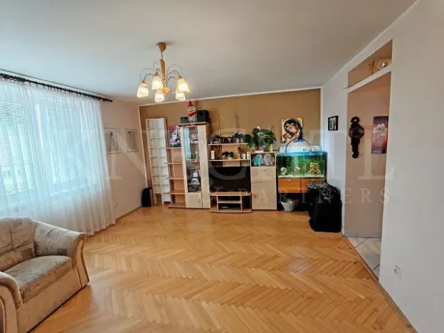 Prodej bytu 3+1, Ostrov, Hlavní třída, 76 m2