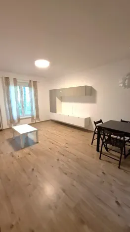 Pronájem bytu 3+1, Praha - Kobylisy, Vršní, 64 m2