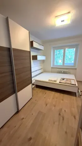 Pronájem bytu 3+1, Praha - Kobylisy, Vršní, 64 m2