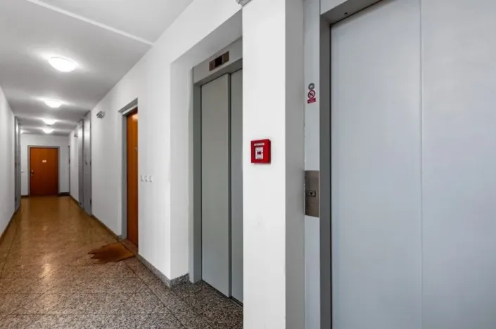 Pronájem bytu 1+kk, Praha - Vinohrady, U Zvonařky, 40 m2