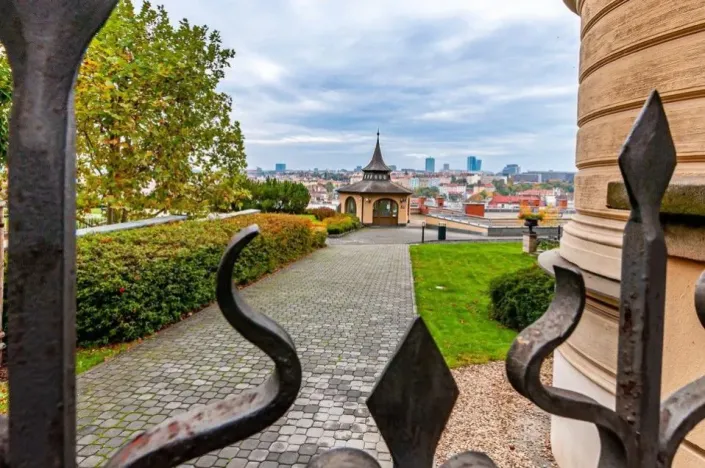 Pronájem bytu 1+kk, Praha - Vinohrady, U Zvonařky, 40 m2