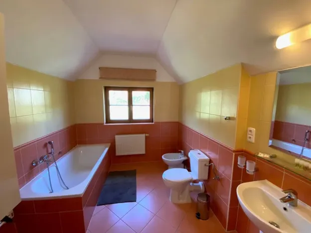 Prodej rodinného domu, Karlovy Vary, Za Motelem, 140 m2