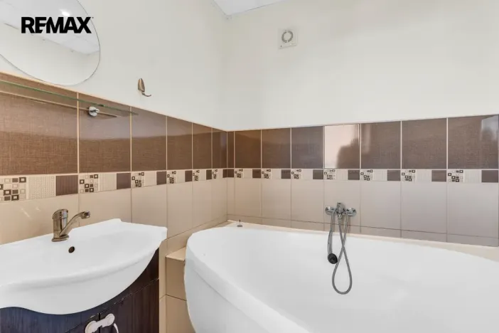 Prodej bytu 2+1, Třebíč - Horka-Domky, Kubišova, 54 m2