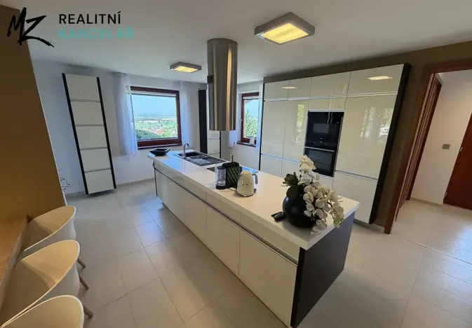 Prodej rodinného domu, Slatinky, 258 m2