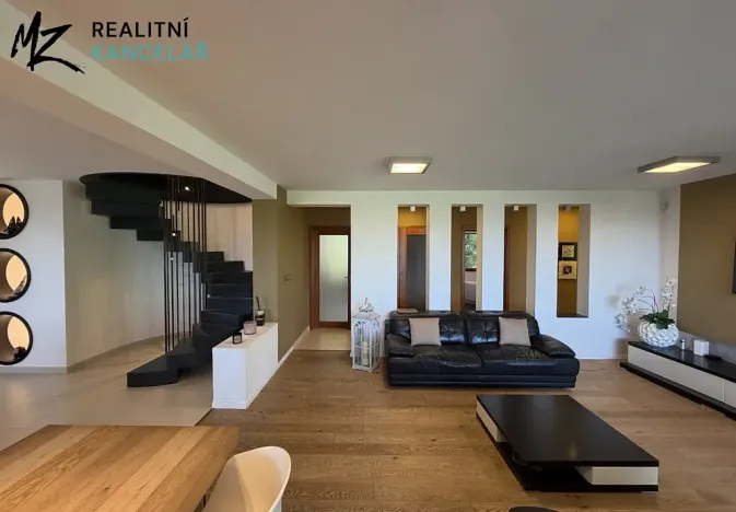 Prodej rodinného domu, Slatinky, 258 m2