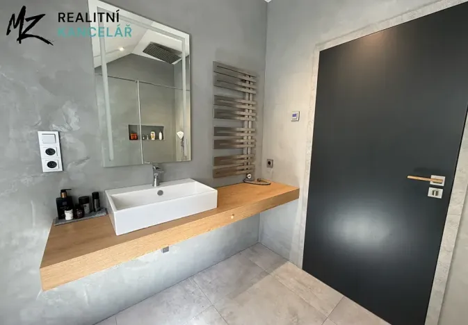 Prodej rodinného domu, Slatinky, 258 m2