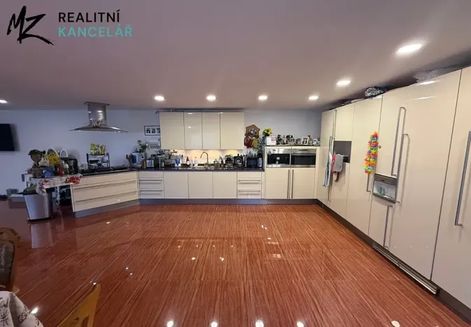 Prodej rodinného domu, Zborovice, Lesní, 260 m2