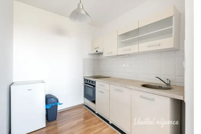 Pronájem bytu 2+kk, Praha - Stodůlky, Blattného, 43 m2