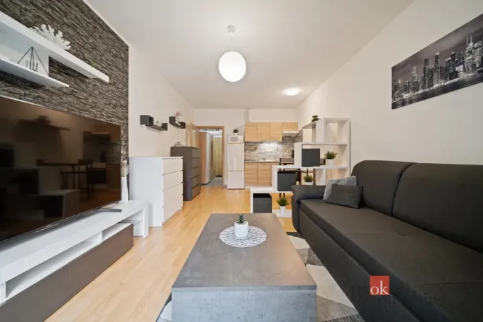 Pronájem bytu 1+kk, Hradec Králové - Nový Hradec Králové, Kejzlarova, 31 m2