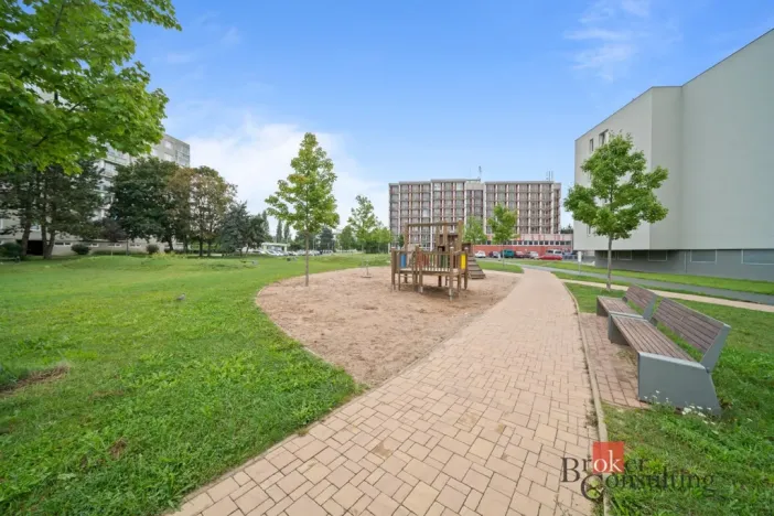 Pronájem bytu 1+kk, Hradec Králové - Nový Hradec Králové, Kejzlarova, 31 m2