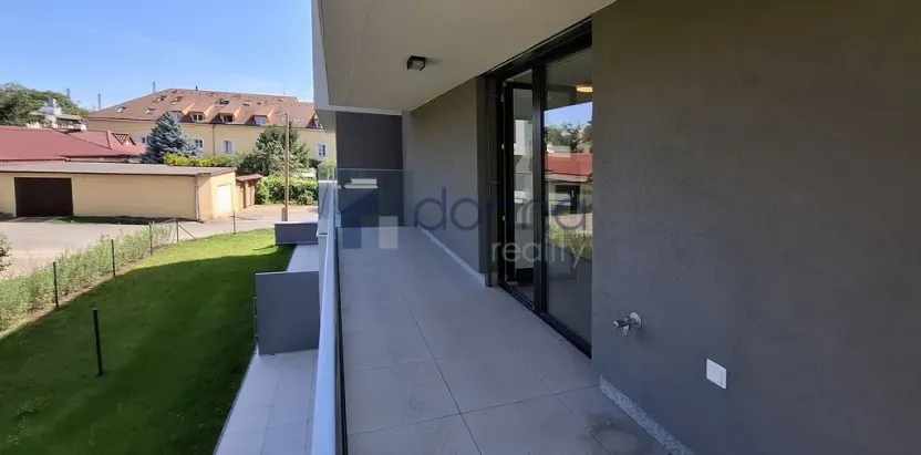 Pronájem bytu 2+kk, Praha, Kotlaska, 57 m2