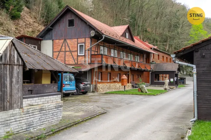 Prodej ubytování, Spálov, 813 m2