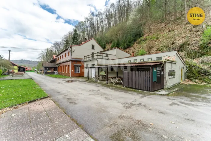 Prodej ubytování, Spálov, 813 m2