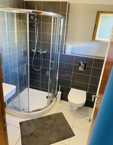 Pronájem bytu 3+kk, Praha, Jeseniova, 100 m2