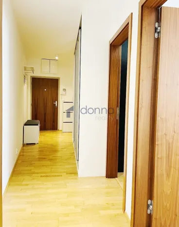 Pronájem bytu 3+kk, Praha, Jeseniova, 100 m2