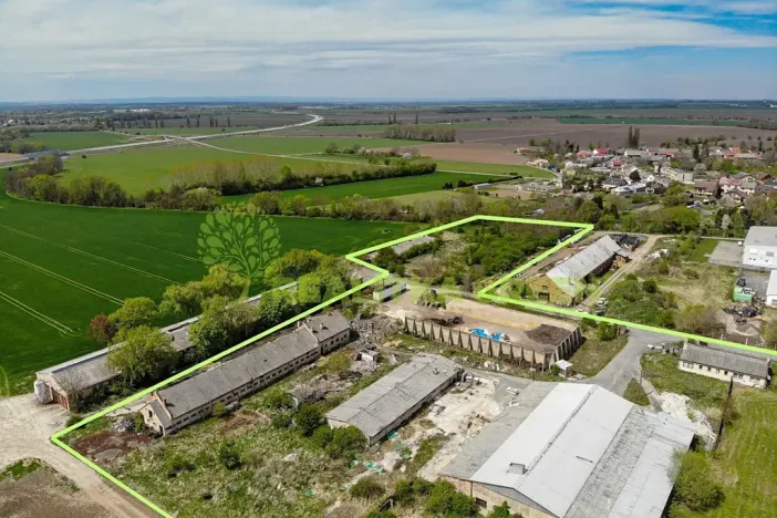 Prodej komerční nemovitosti, Holešov, 27330 m2