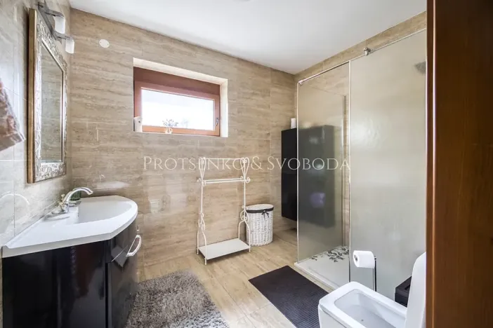 Prodej rodinného domu, Samopše, 642 m2