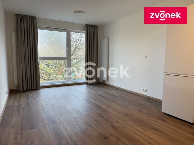 Pronájem bytu 1+kk, Zlín, Nad Stráněmi, 32 m2