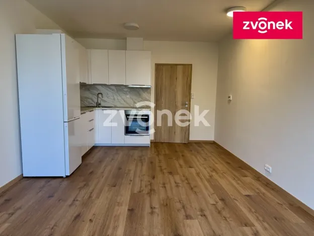 Pronájem bytu 1+kk, Zlín, Nad Stráněmi, 32 m2