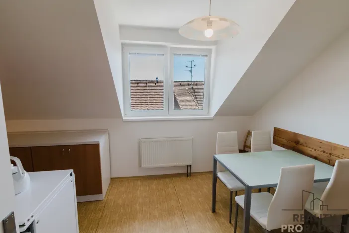 Pronájem bytu 2+1, Malešovice, 69 m2