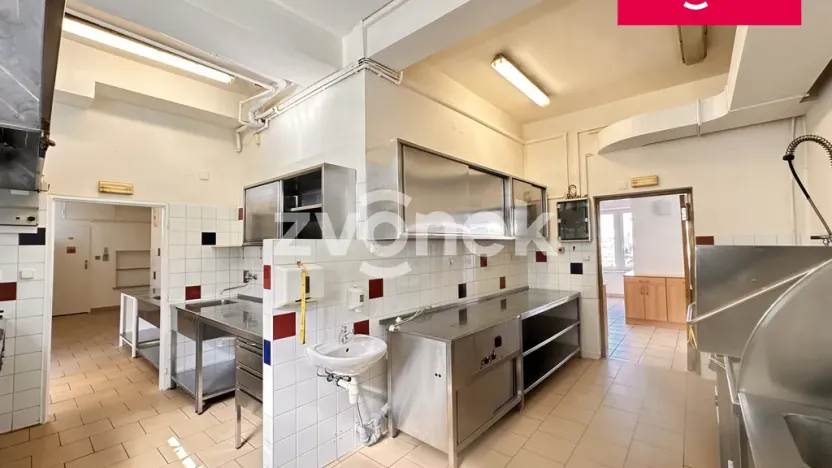 Pronájem restaurace, Zlín, Antonínova, 174 m2