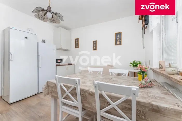 Prodej rodinného domu, Ublo, 300 m2