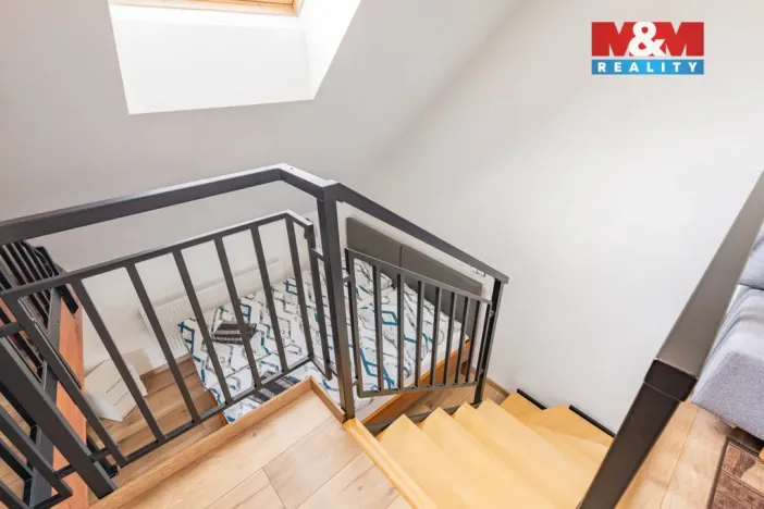 Pronájem atypického bytu, Hoštice, 60 m2