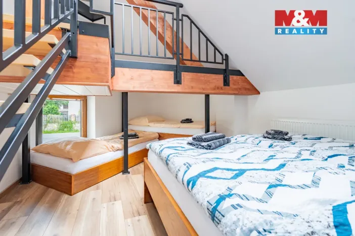 Pronájem atypického bytu, Hoštice, 60 m2