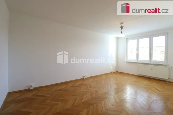 Pronájem bytu 3+1, Ostrov, Jungmannova, 76 m2