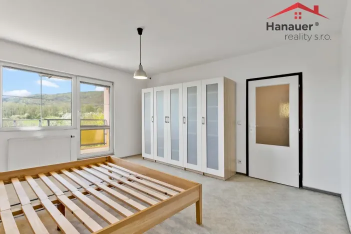 Prodej bytu 3+1, Chlumec, Stradovská, 99 m2