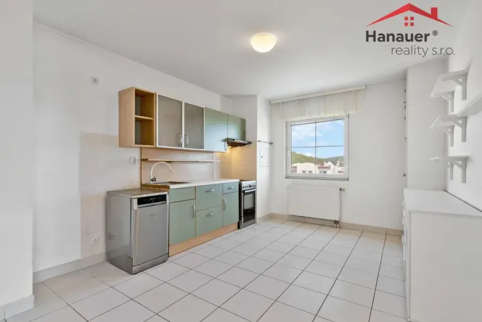 Prodej bytu 3+1, Chlumec, Stradovská, 99 m2