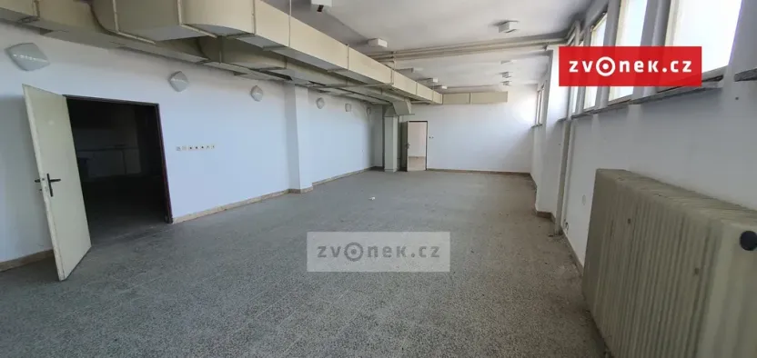 Pronájem obchodního prostoru, Hluk, 365 m2
