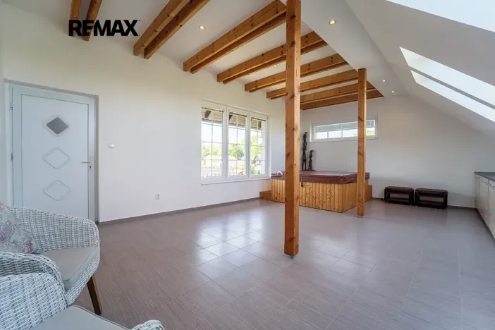 Prodej rodinného domu, Chrášťany, 175 m2
