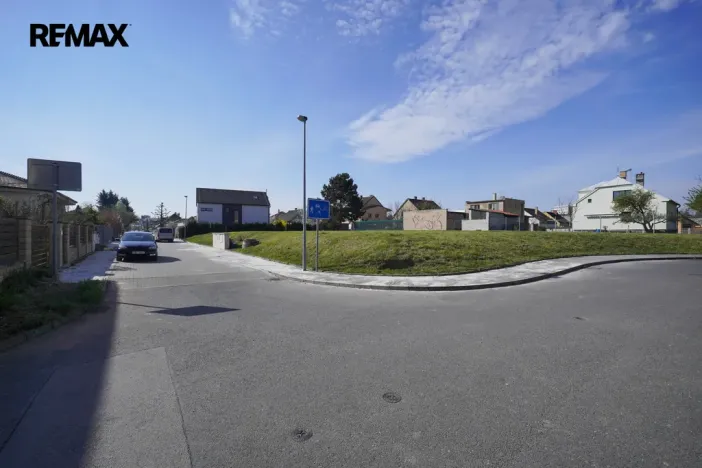 Prodej pozemku pro bydlení, Praha - Miškovice, Vrátenská, 590 m2