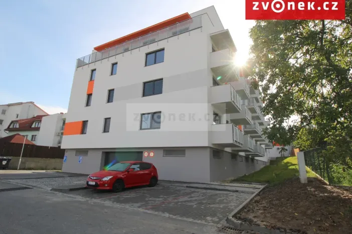 Pronájem garáže, Zlín - Malenovice, třída Svobody, 18 m2