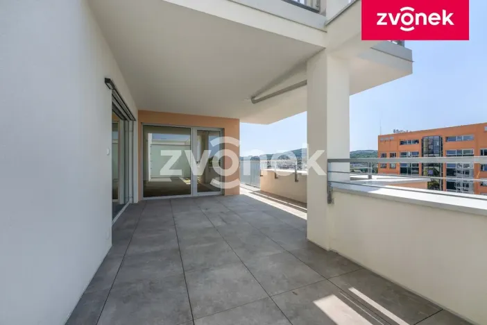 Prodej bytu 4+1, Zlín, Nad Stráněmi, 198 m2