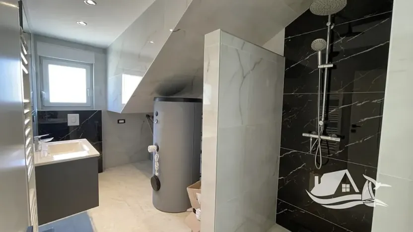 Prodej vily, Tribunj, Chorvatsko, 210 m2