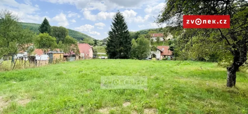 Prodej pozemku pro bydlení, Březůvky, 923 m2