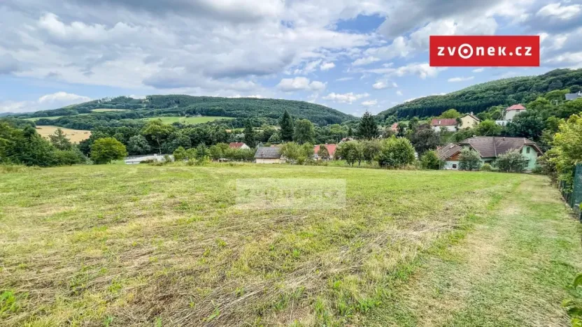 Prodej pozemku pro bydlení, Březůvky, 923 m2