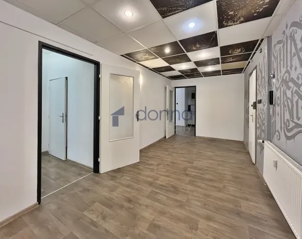 Pronájem obchodního prostoru, Praha, Šrobárova, 139 m2