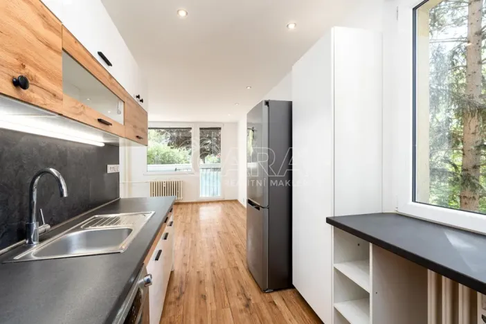 Pronájem bytu 3+kk, Praha - Komořany, Za sídlištěm, 73 m2