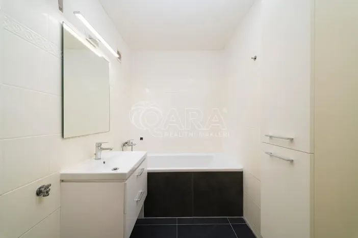 Pronájem bytu 3+kk, Praha - Komořany, Za sídlištěm, 73 m2